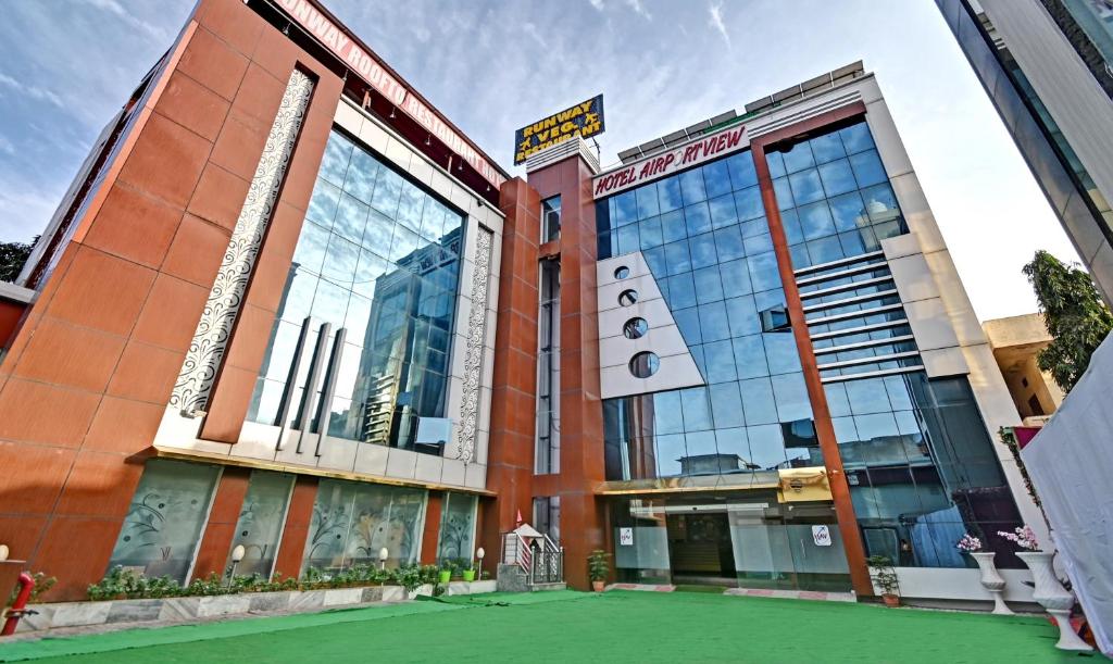 Hotel Airport View,Jhalana Doongri>>Jaipur,3 star