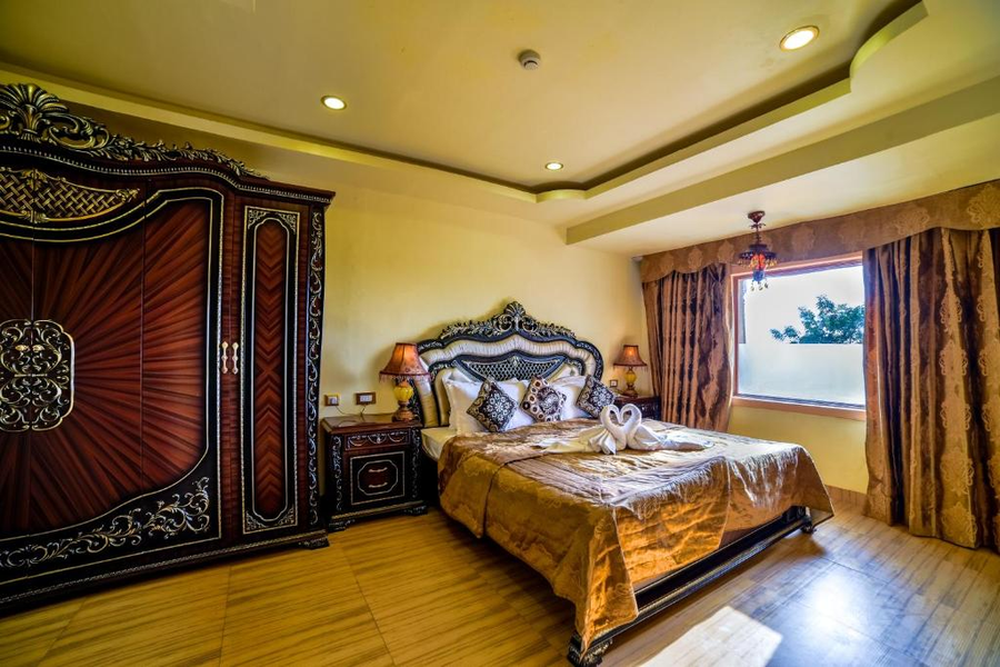 chokhi dhani the palace hotel