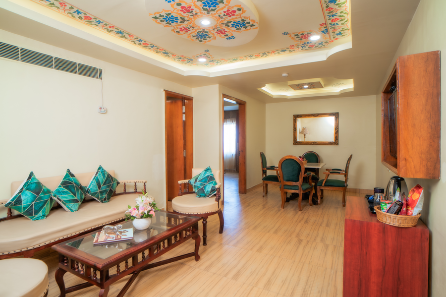 chokhi dhani the palace hotel