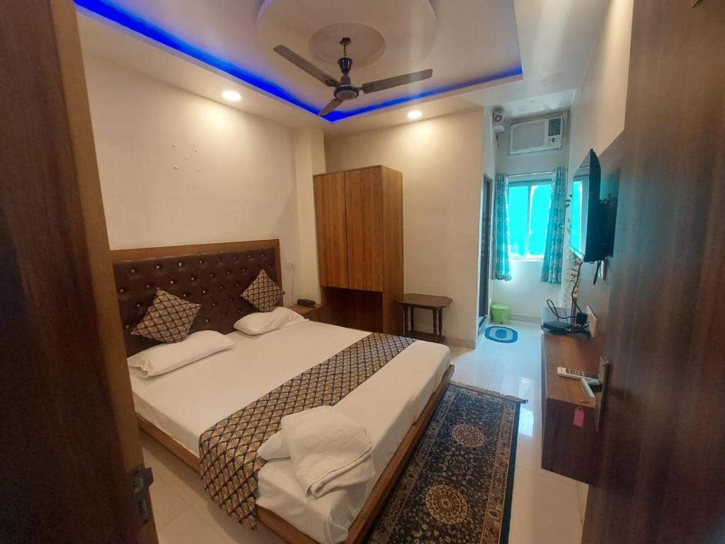 Chandra Home Stay Varanasi,Harha,2 star