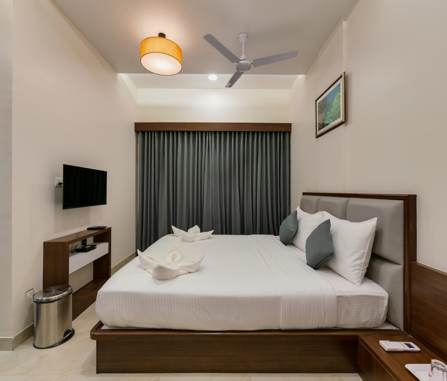 hotel aaradhya adorer