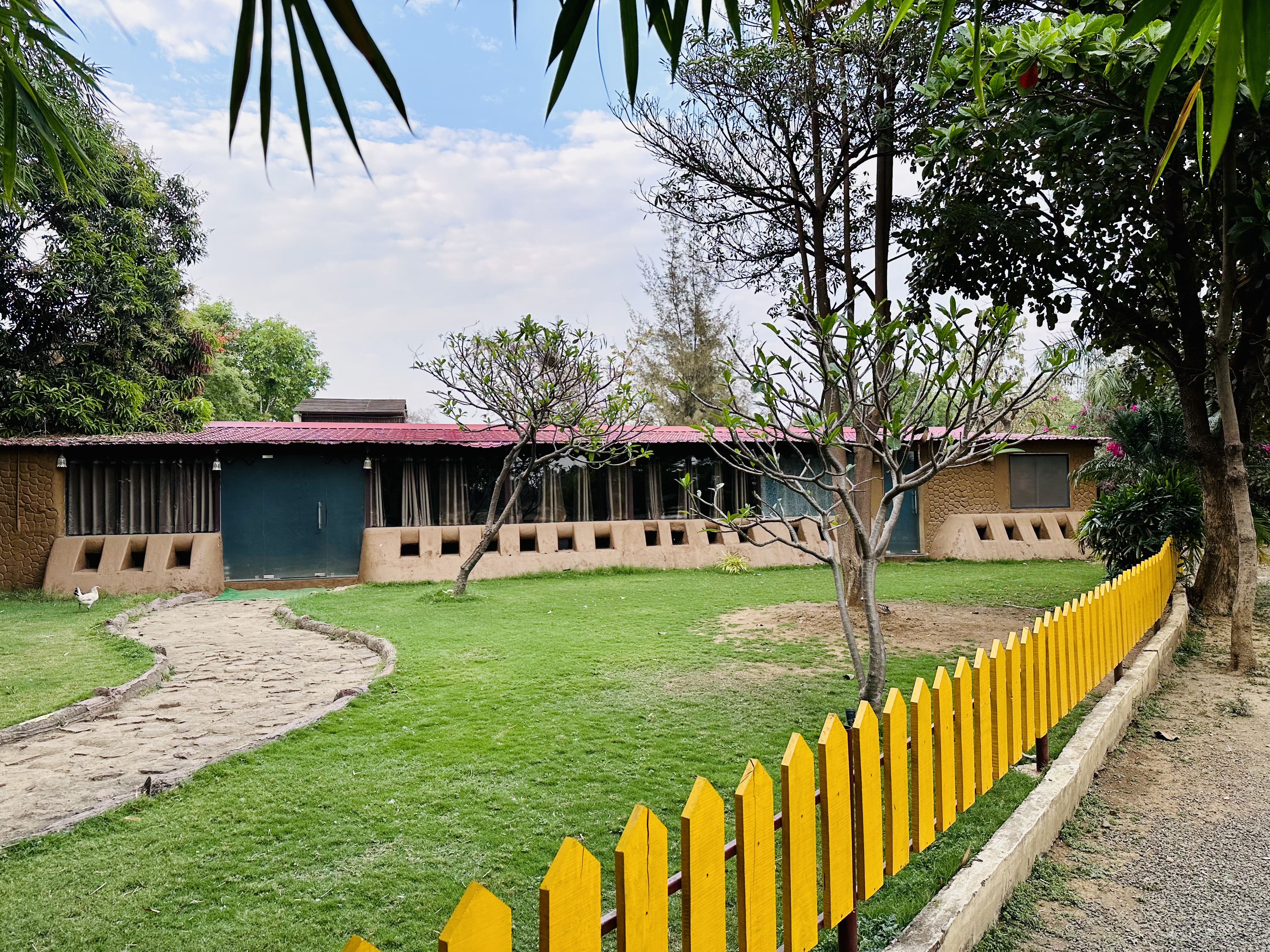 Karhandla Farm And Resort,Navegaon Deshmukh,3 star