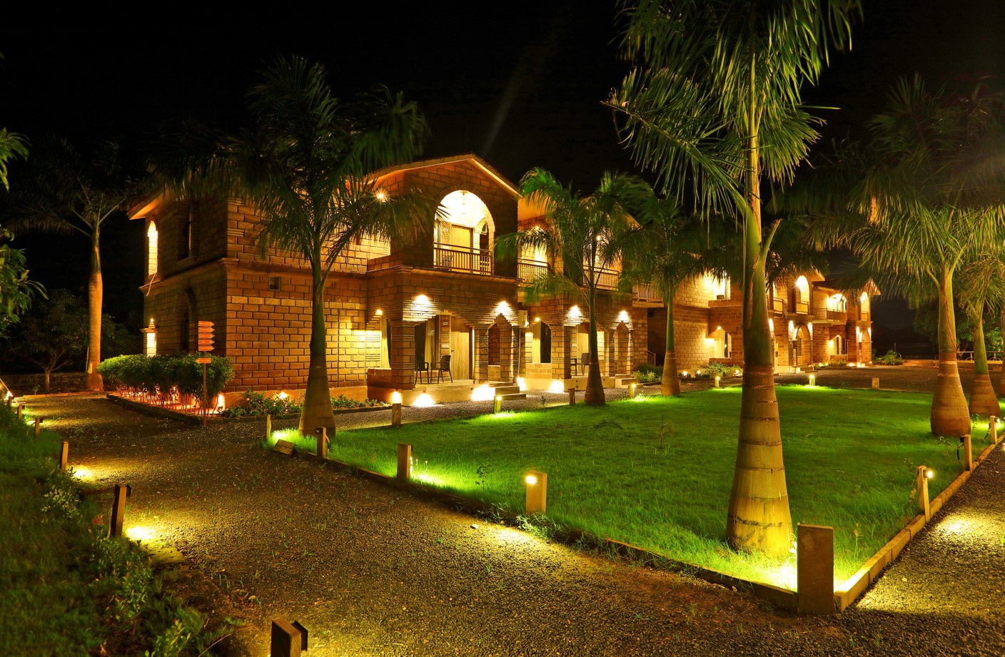 gir night resort