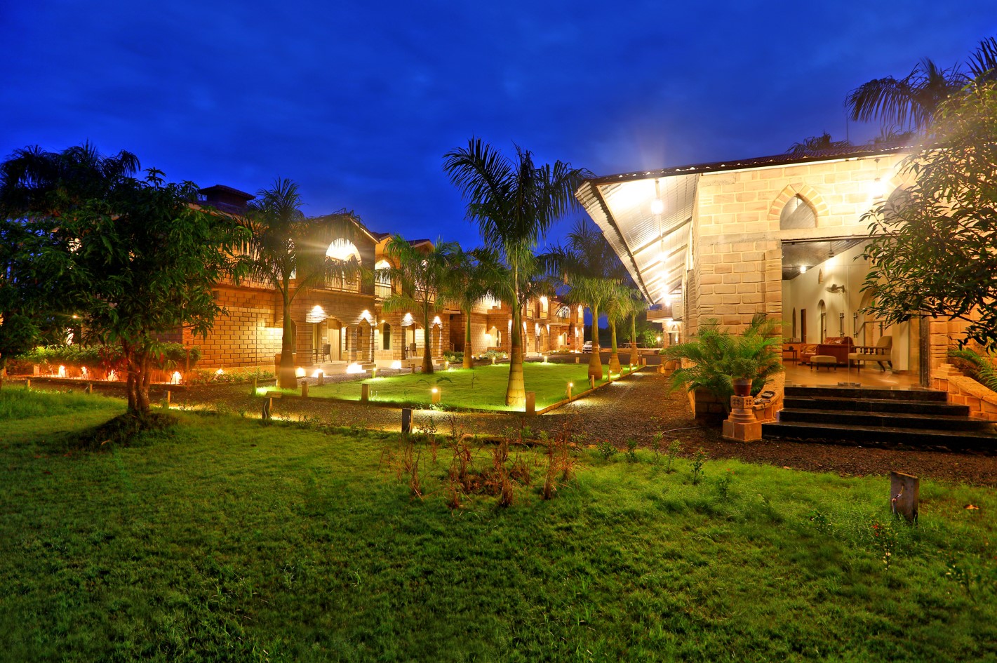 gir night resort