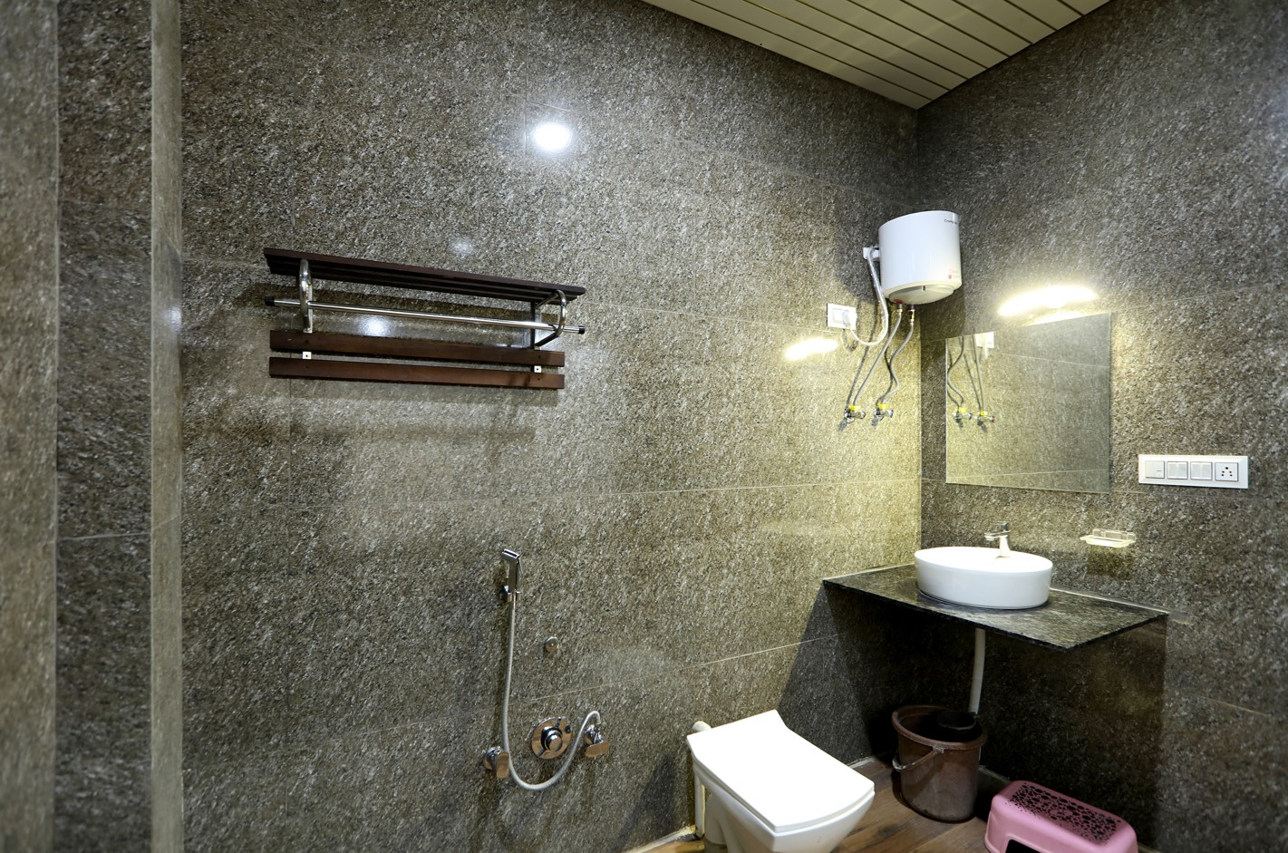 gir night resort
