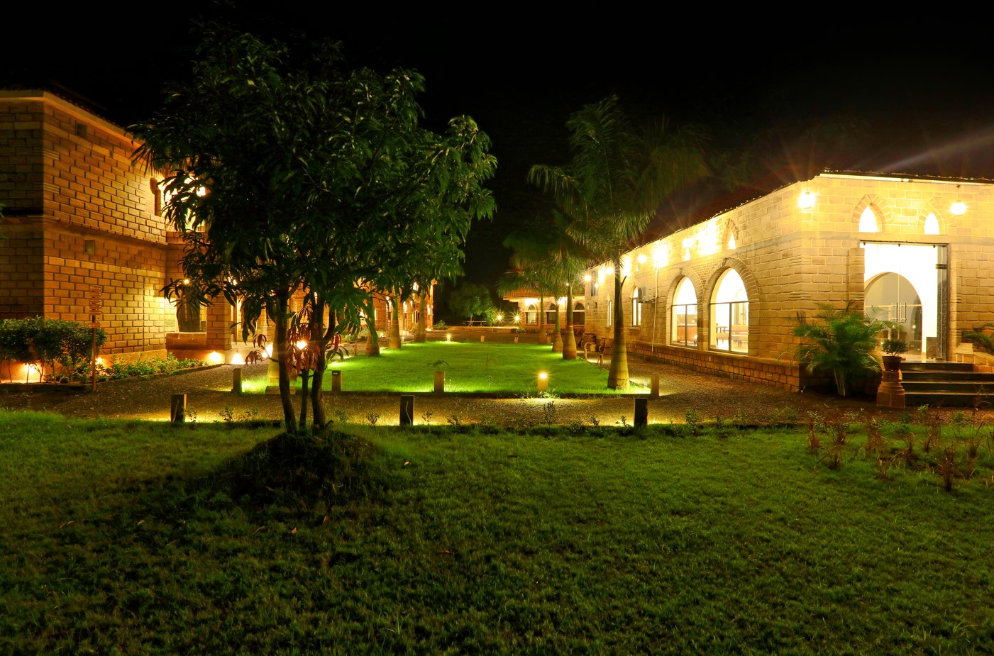 gir night resort