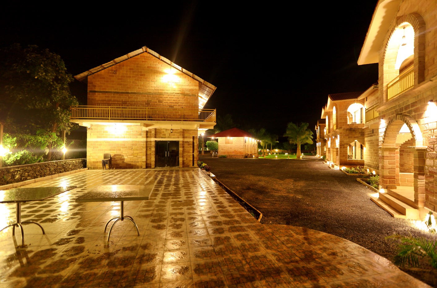 gir night resort