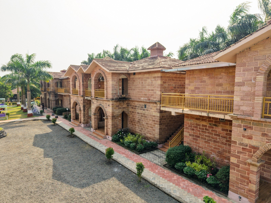 gir night resort