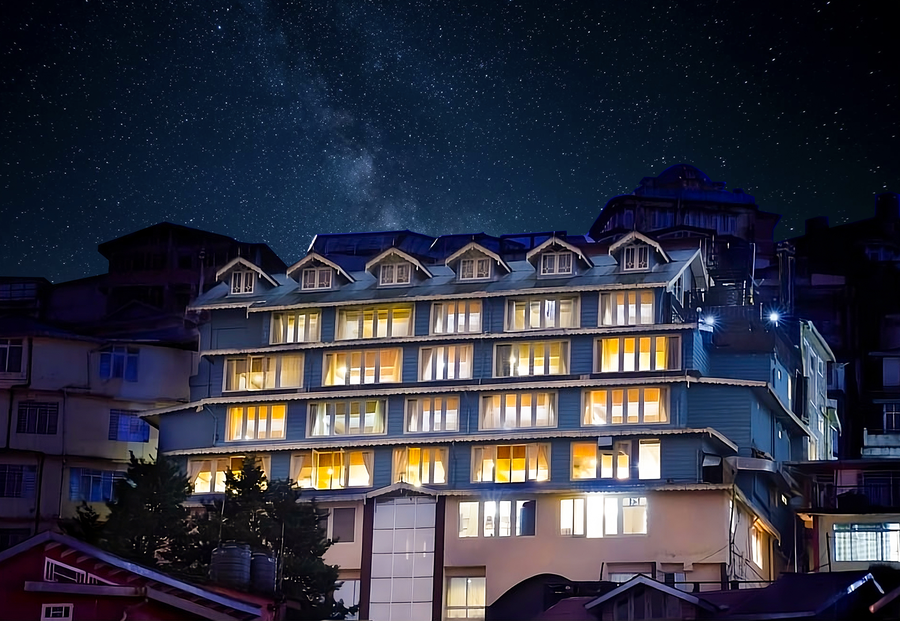 Yashshree Mall Road Darjeeling,Chauk Bazaar,4 star