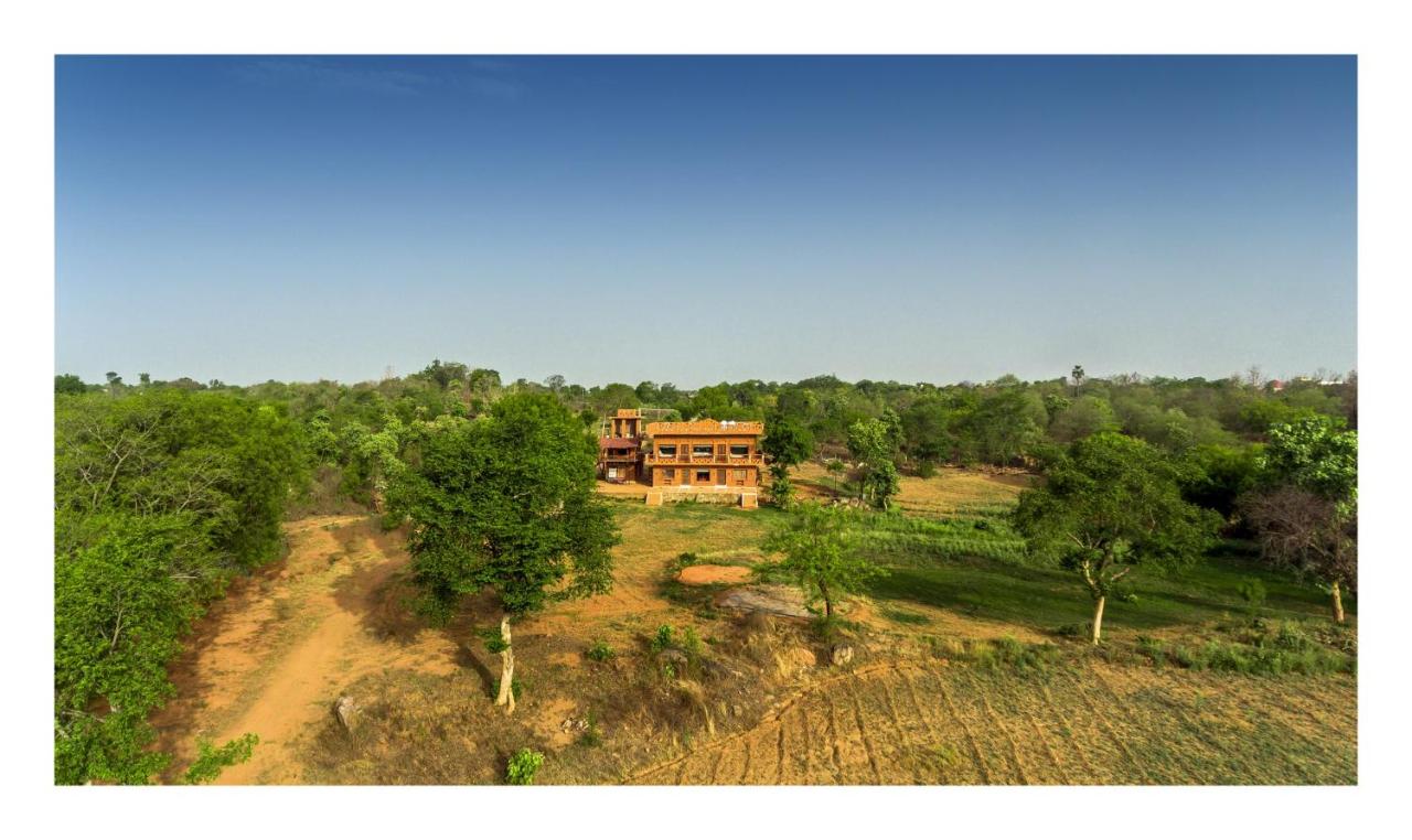Chandera Kothi,Orchha Fort,3 star