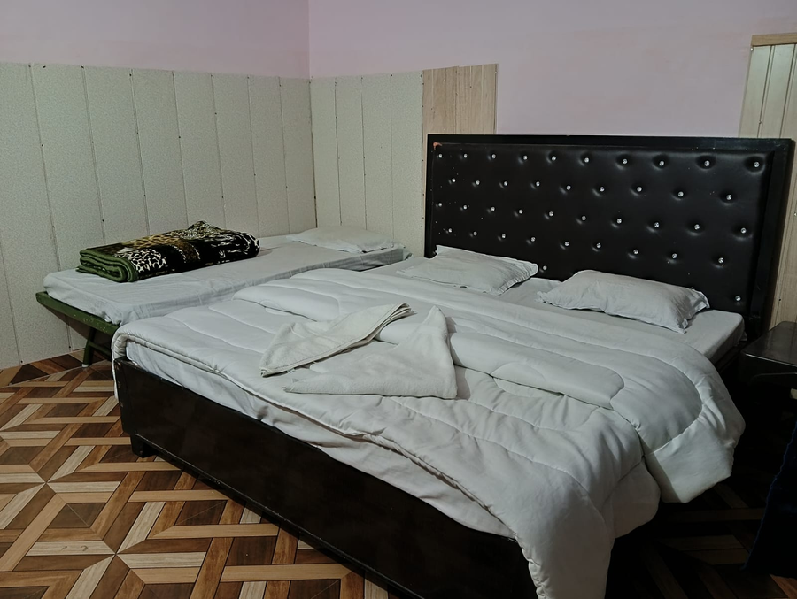 Kalawati Residency,Inter College Rd, Near Vishwanath Mandir Marg, Guptkashi, Dewar,3 star