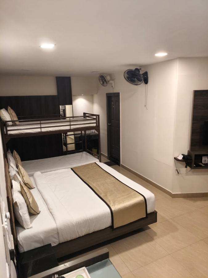 hotel merlin international