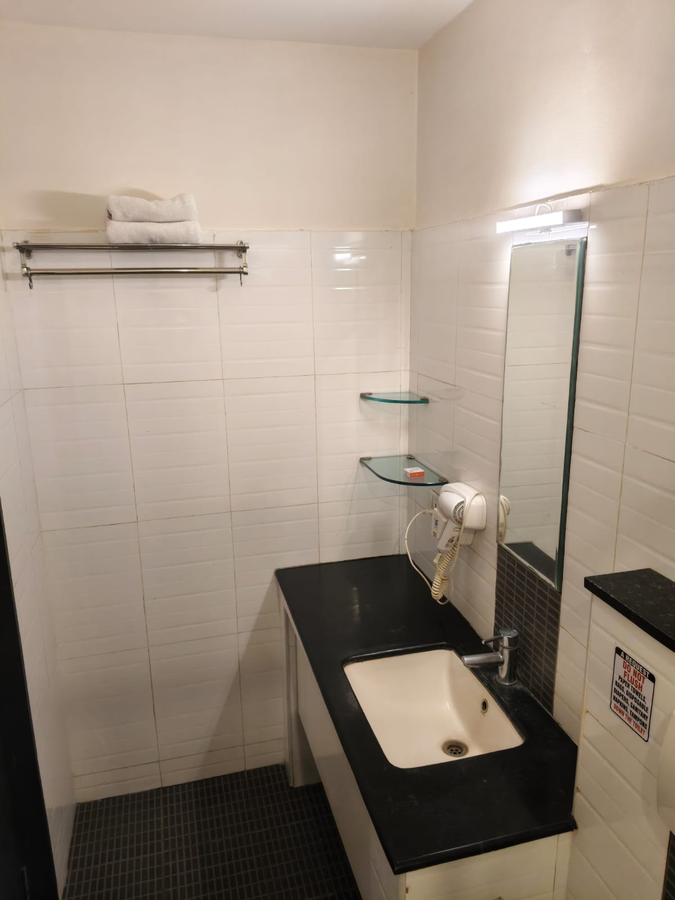 hotel merlin international