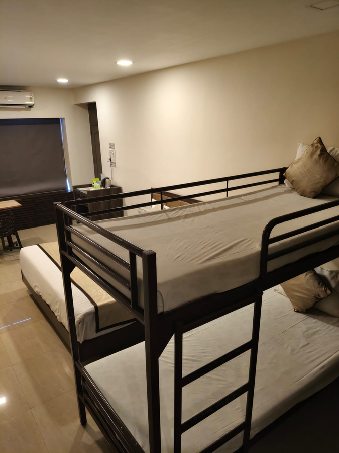 hotel merlin international