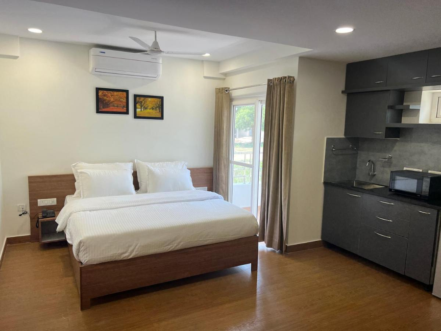 Palladium Luxury Suites Financial District Unit I,Plot No. 428, Road No. 44, Gopan Pally, Journalists Colony Phase 3, Phase 3, Gachibowli, Hyderabad, Telangana 500032,3 star