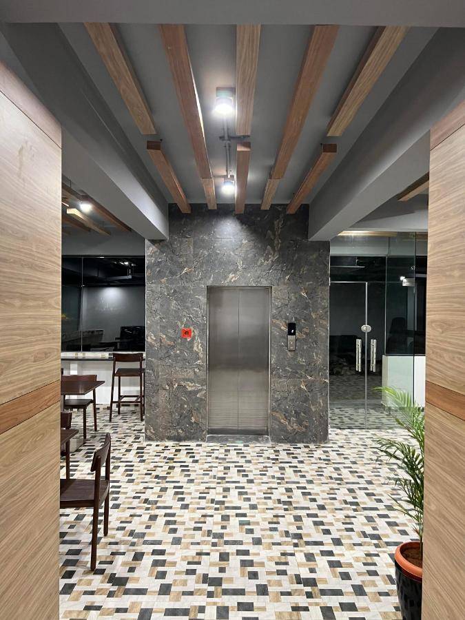 Palladium Luxury Suites Financial District Unit I,Plot No. 428, Road No. 44, Gopan Pally, Journalists Colony Phase 3, Phase 3, Gachibowli, Hyderabad, Telangana 500032,3 star