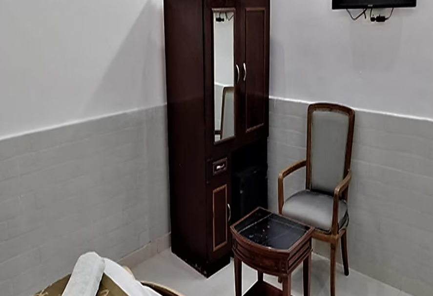 Fabexpress Premium Rooms,,3 star