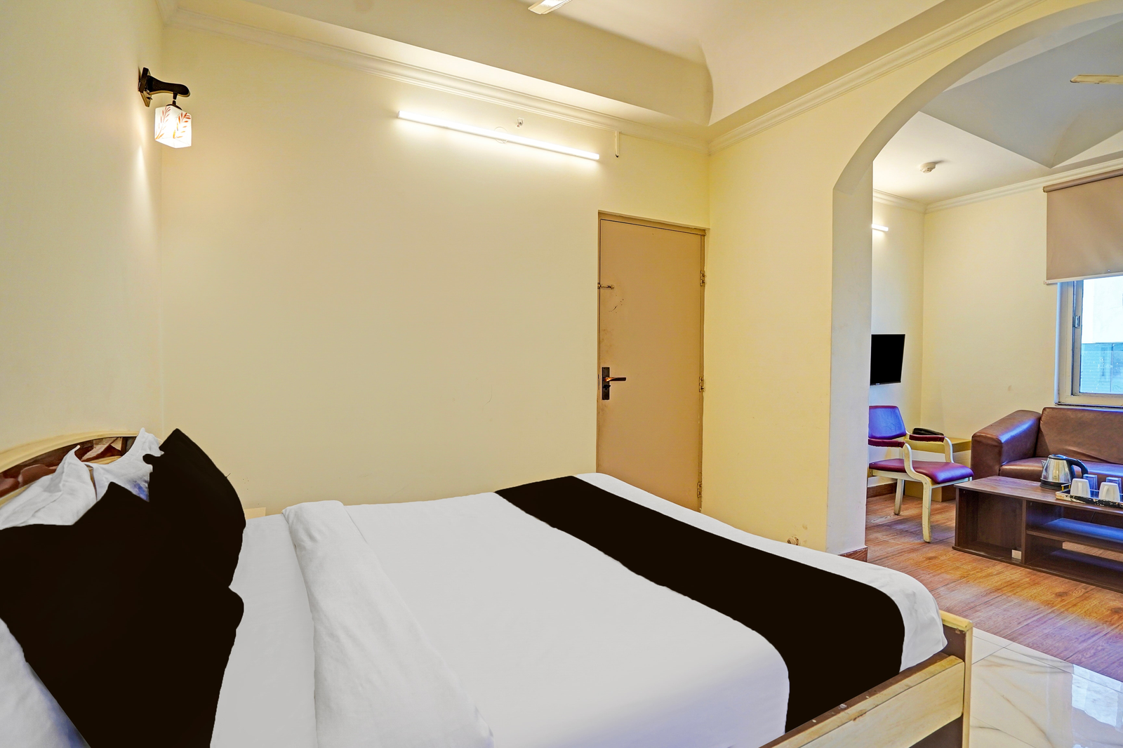 super townhouse oak nirman nagar mansarovar formerly the tulip regency