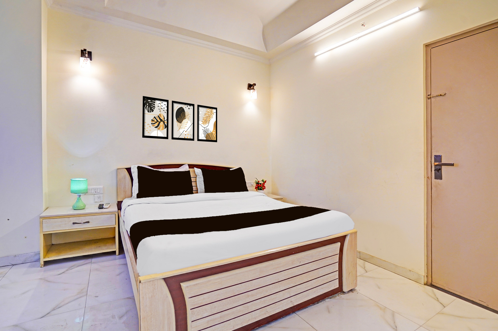 super townhouse oak nirman nagar mansarovar formerly the tulip regency