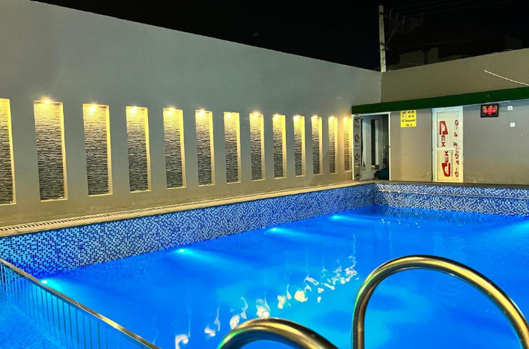 The Bubbles,307, Verka Majitha, Bypass, Amritsar, Punjab 143001,3 star