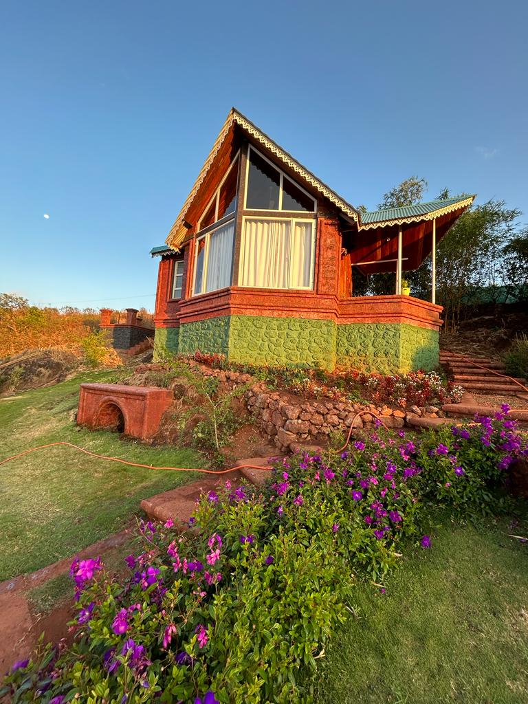 Holygram Krushi Paryatan,Holygram Krushi Paryatan Bhilar Kaswand Road Kaswand, Panchgani,Disst.,Satara, Maharashtra 412805,3 star