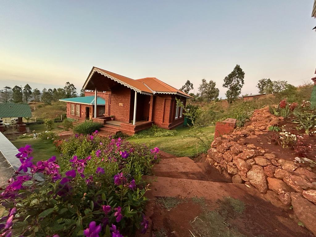 Holygram Krushi Paryatan,Holygram Krushi Paryatan Bhilar Kaswand Road Kaswand, Panchgani,Disst.,Satara, Maharashtra 412805,3 star