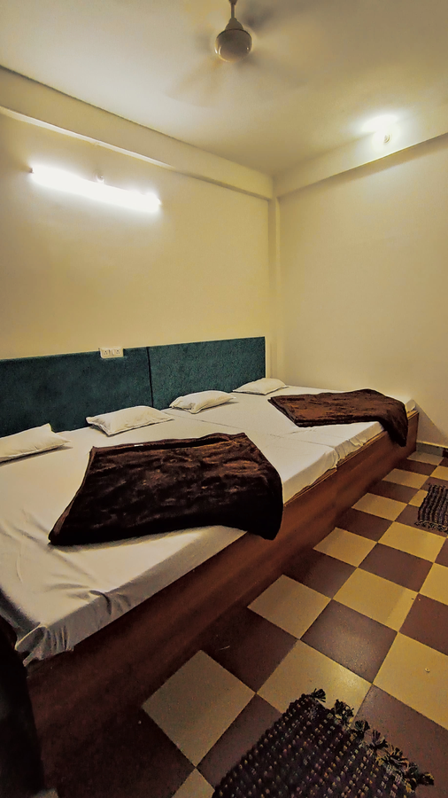 shivlok guest house