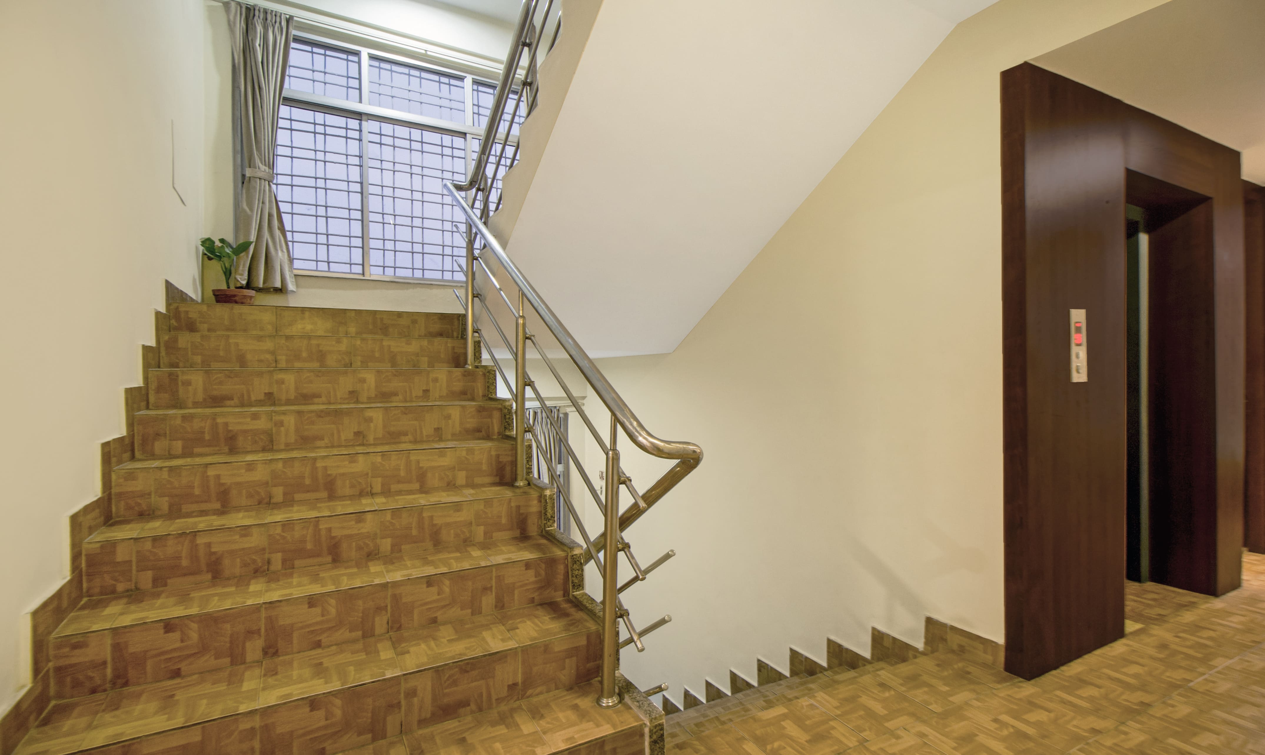 Treebo Royal Orbit, Metropoliton,Tangra,3 star