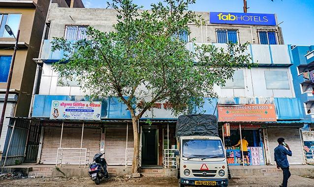 Fabhotel Classic Square,Plot No 3450, Shri Krishna Building, Pune Nagar Road, Opp Shiv Sagar Restaurant, Khandve Nagar, Wagholi, Pune, Maharashtra, 412207,3 star