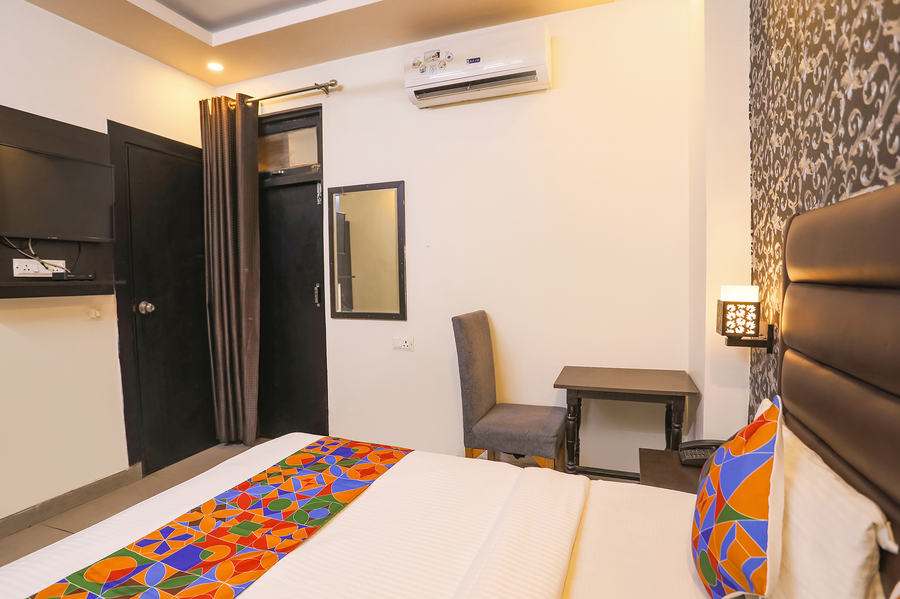 fabhotel the diamond