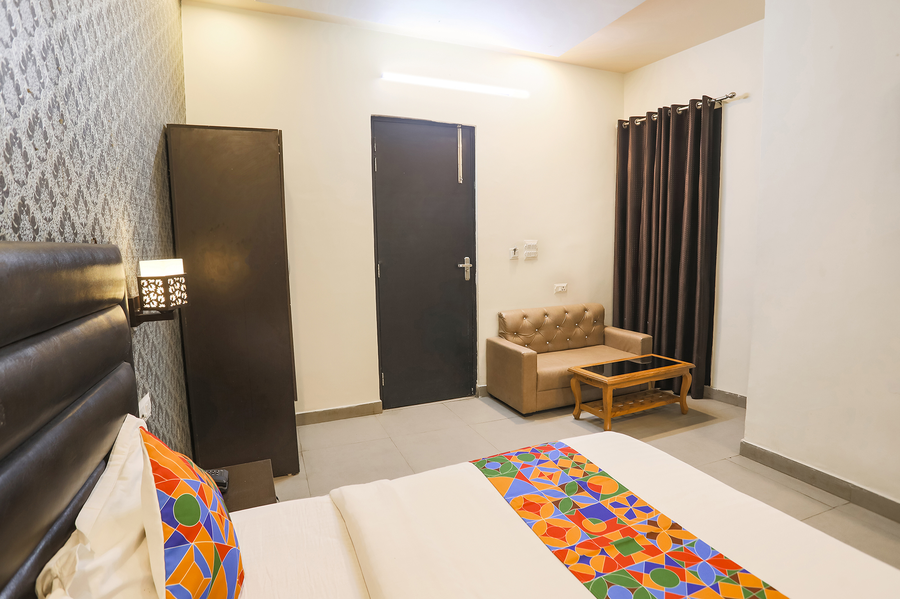 fabhotel the diamond