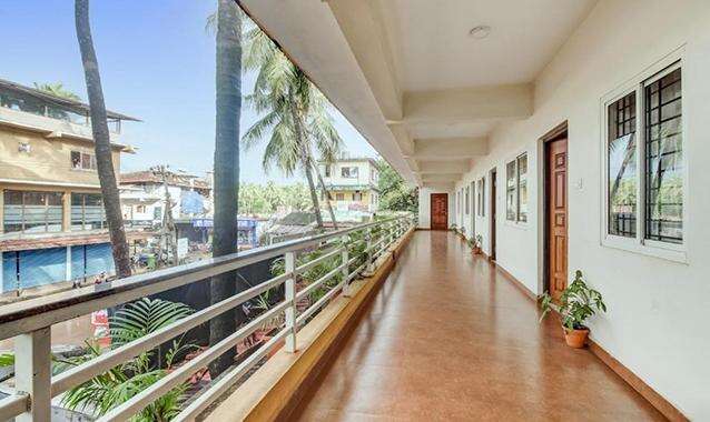 fabhotel morjim paradise