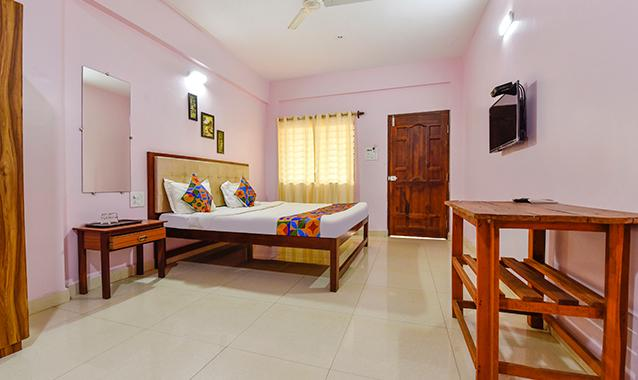 fabhotel morjim paradise