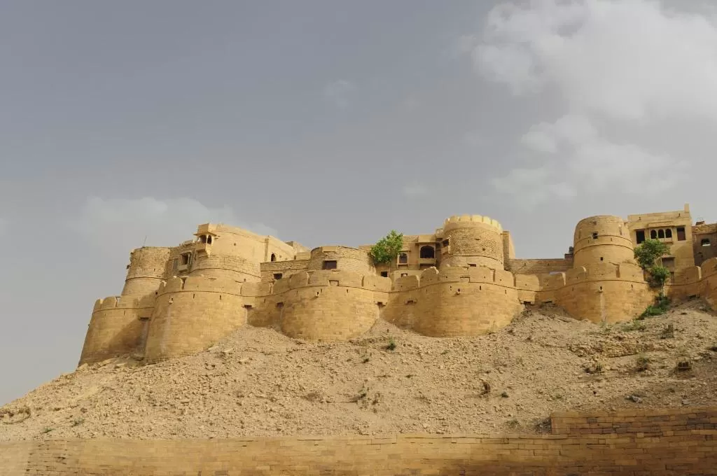 The Elite Castle,Manak Chowk,3 star