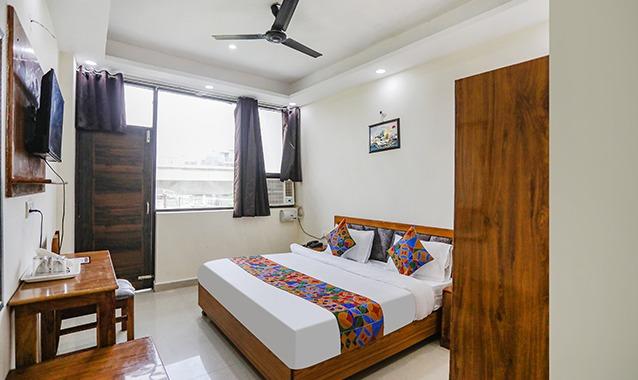 fabexpress premium luxury stay