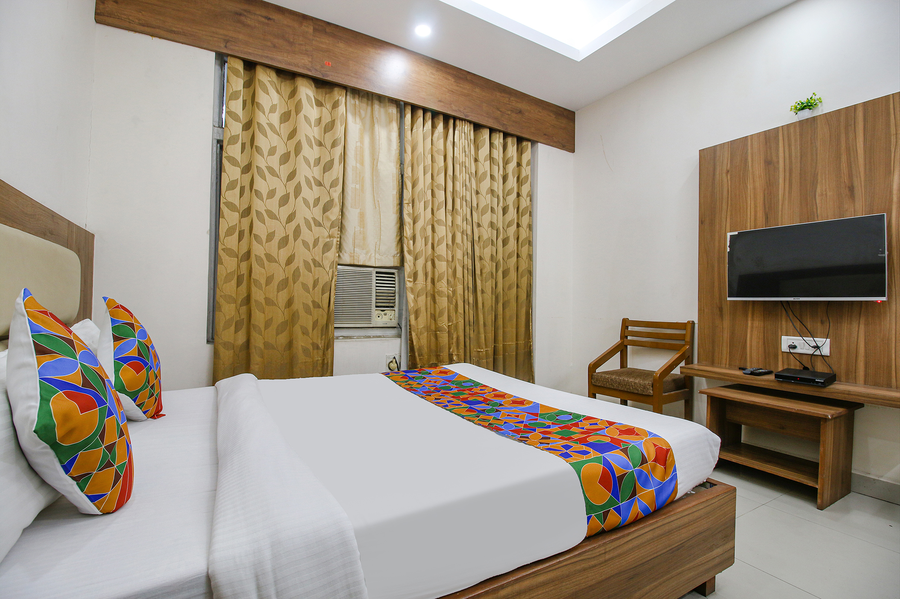 fabhotel silver inn i