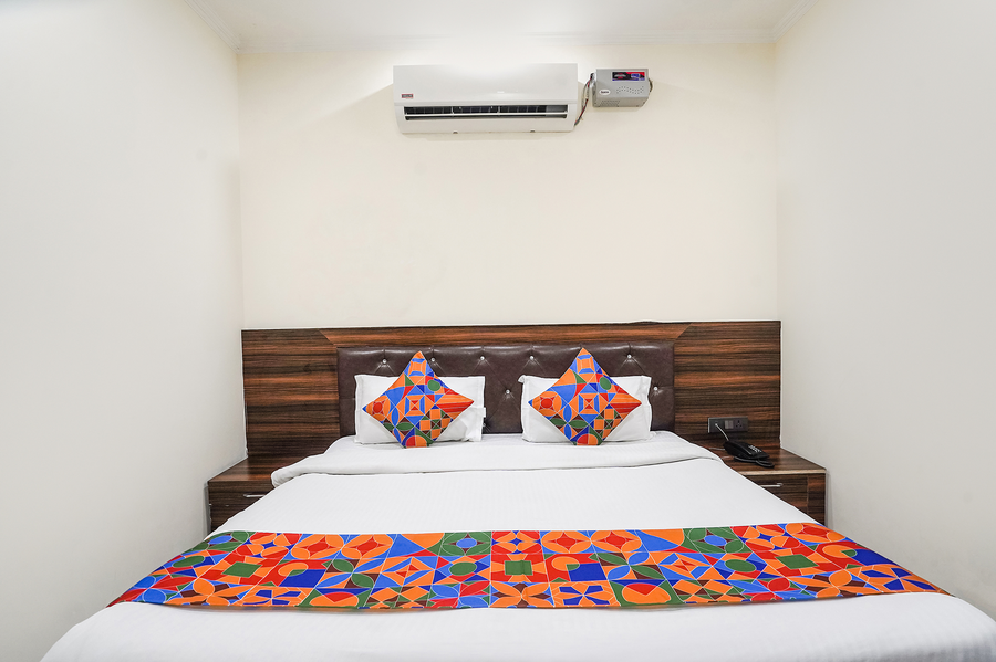 fabhotel 17 suites kailash hospital