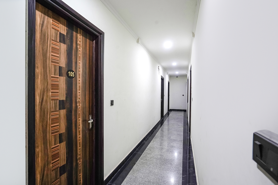 fabhotel 17 suites kailash hospital