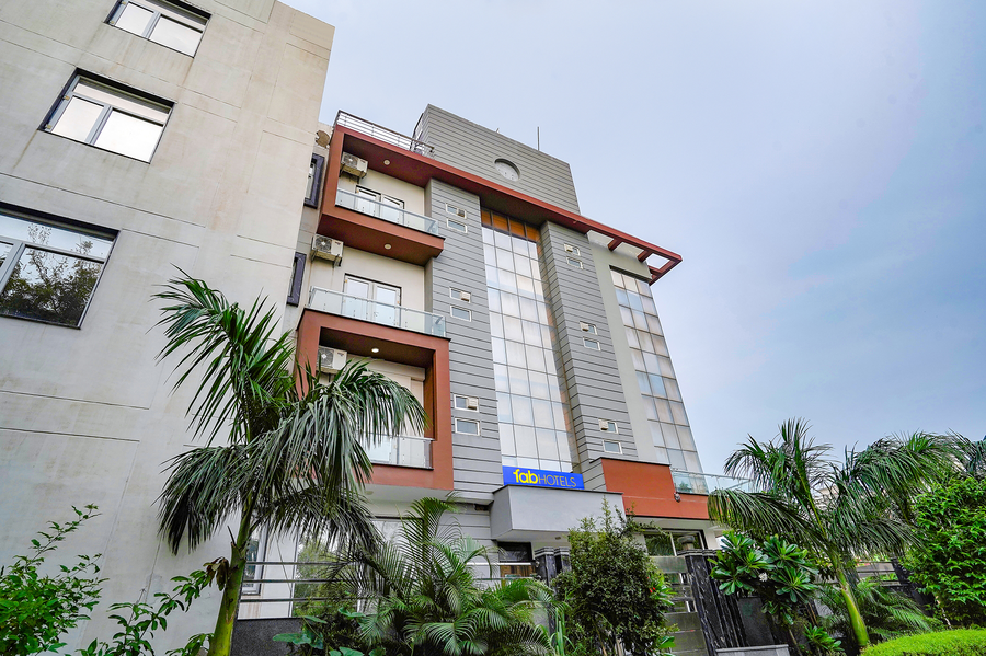 Fabhotel 17 Suites - Kailash Hospital,SECTOR 70, NOIDA,4 star