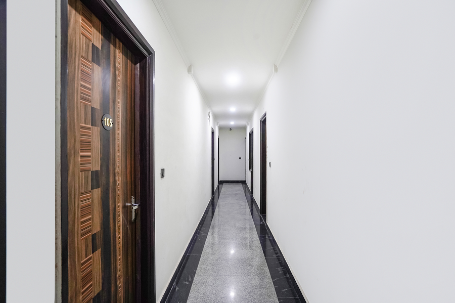 fabhotel 17 suites kailash hospital
