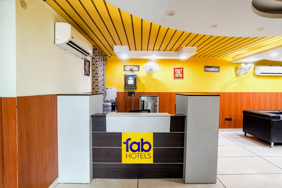 fabhotel 17 suites kailash hospital