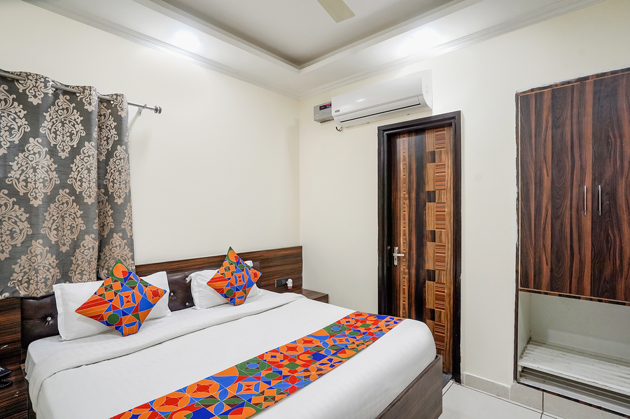 fabhotel 17 suites kailash hospital