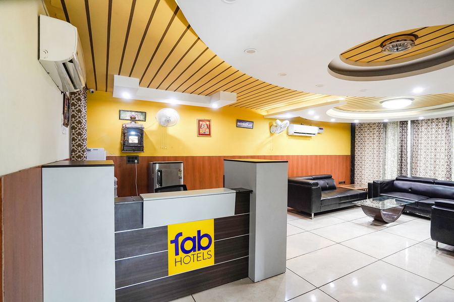 fabhotel 17 suites kailash hospital