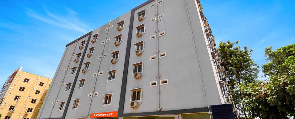 Fabhotel Broholic Suites I - Nr U.S. Consulate, Financial District,Hyderabad|India,2 star