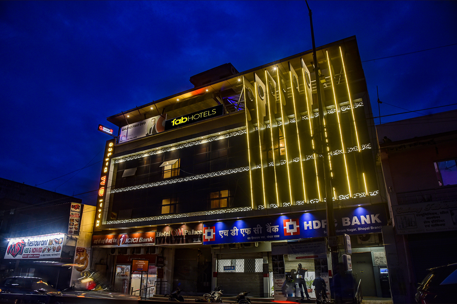Fabhotel Om Palace,,3 star