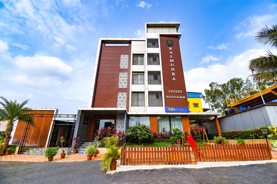 fabhotel prime rajmudra