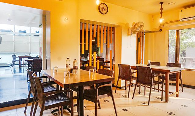fabhotel prime deccan 8