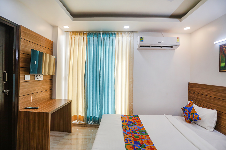 fabhotel unique stay