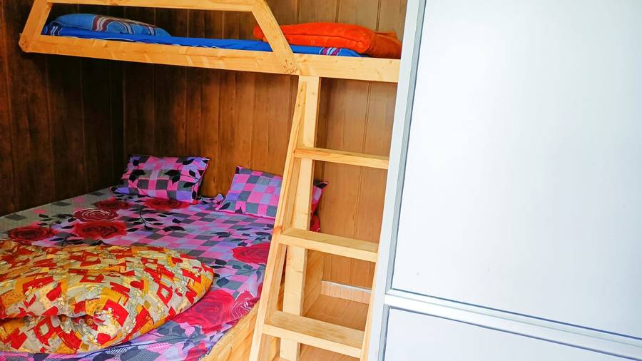 The Mountain Huts,Kempty Fall Road,3 star