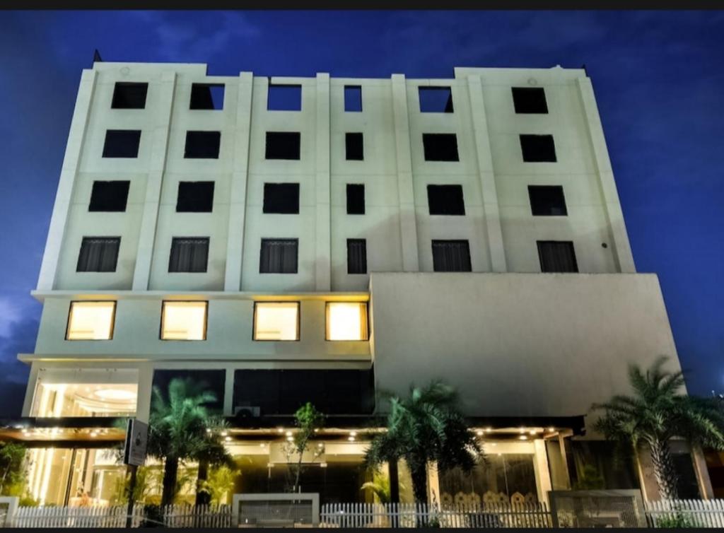 Hotel Royal Akshayam,Ram Nagar, Jaipur ,3 star